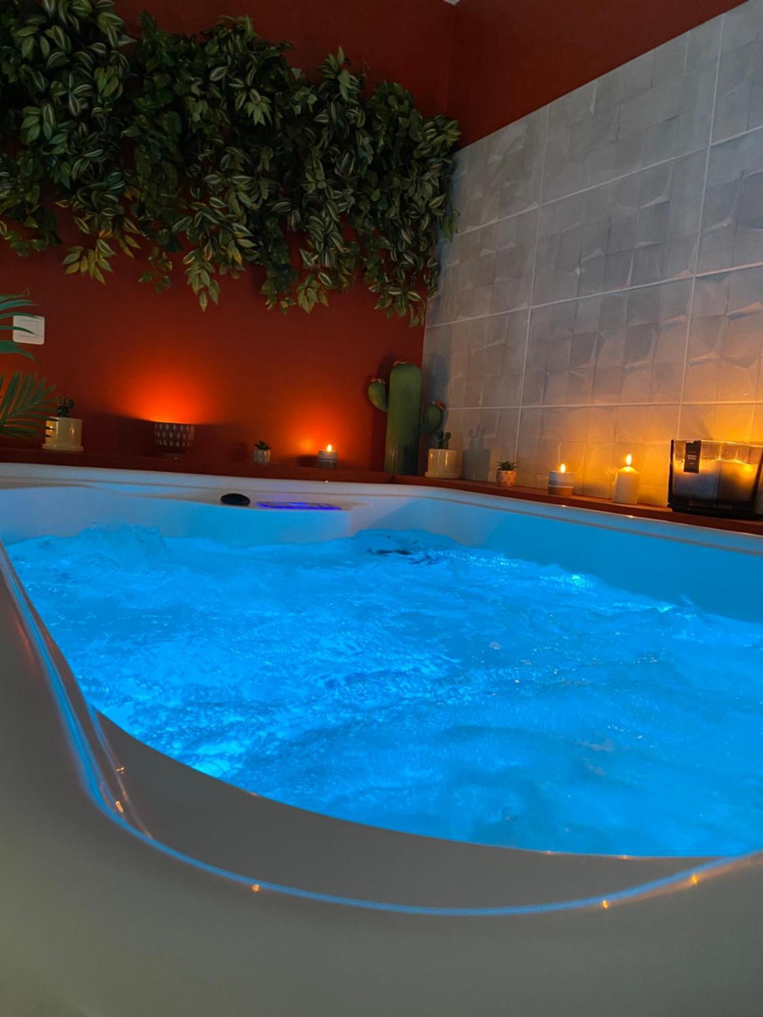 House Of Spa Privatif - Jaccuzi Et Sauna Livry-Gargan Eksteriør billede